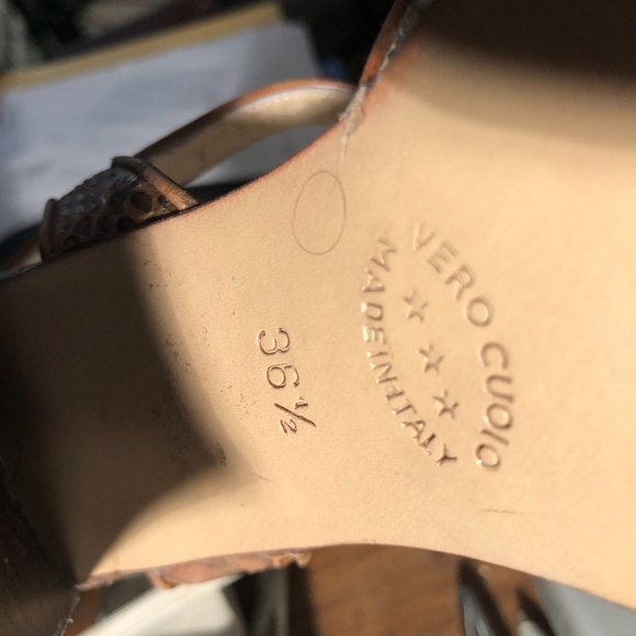 SHY Sandals - Picture 6 of 6